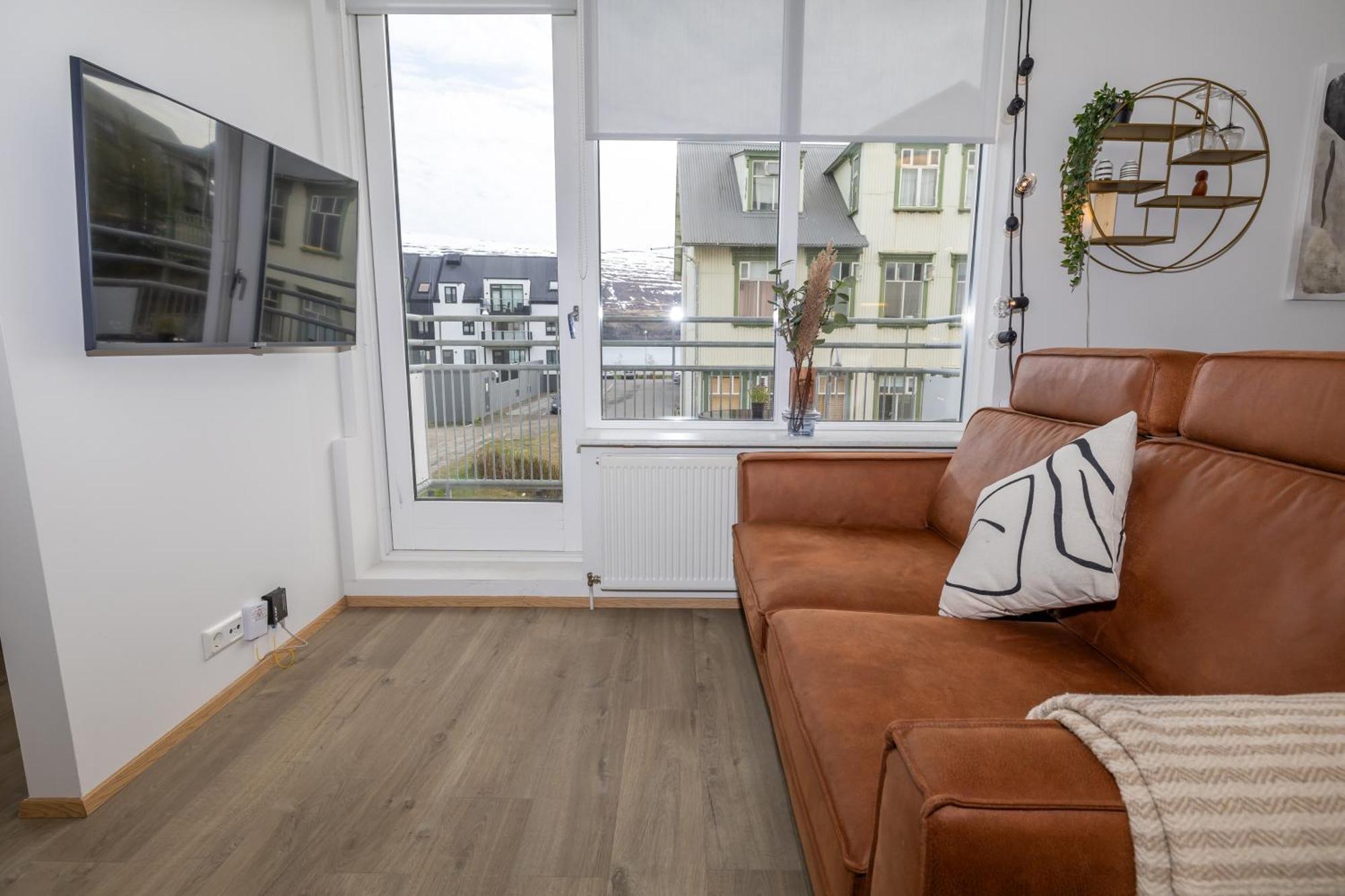 Charming Deluxe Apartment Akureyri Bilik gambar