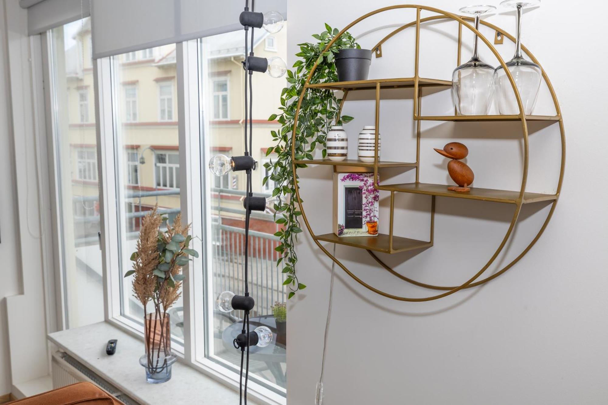 Charming Deluxe Apartment Akureyri Bilik gambar