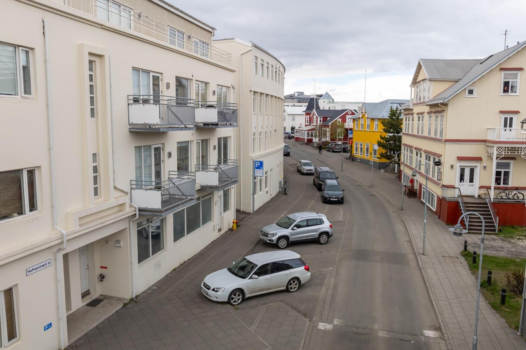 Charming Deluxe Apartment Akureyri Bilik gambar